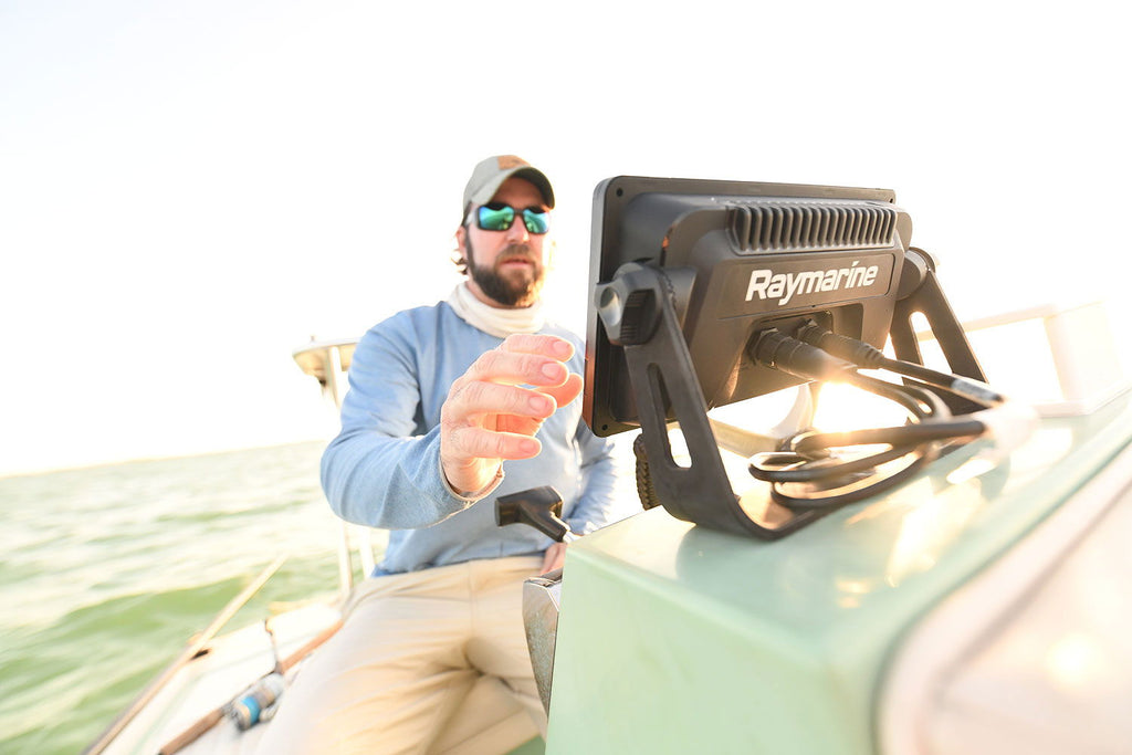 Oversikt over Sett Raymarine Element 7s kartplotter 7" med Lighthouse Charts Northern Europe