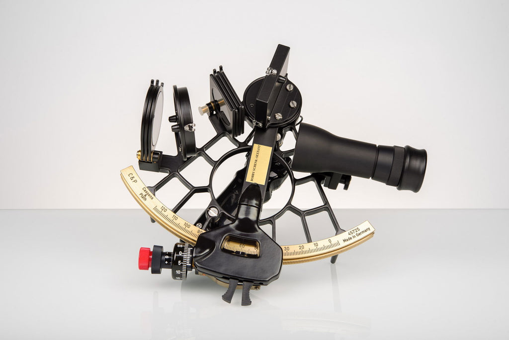 Sextant Bobby Schenk med rough case forfra