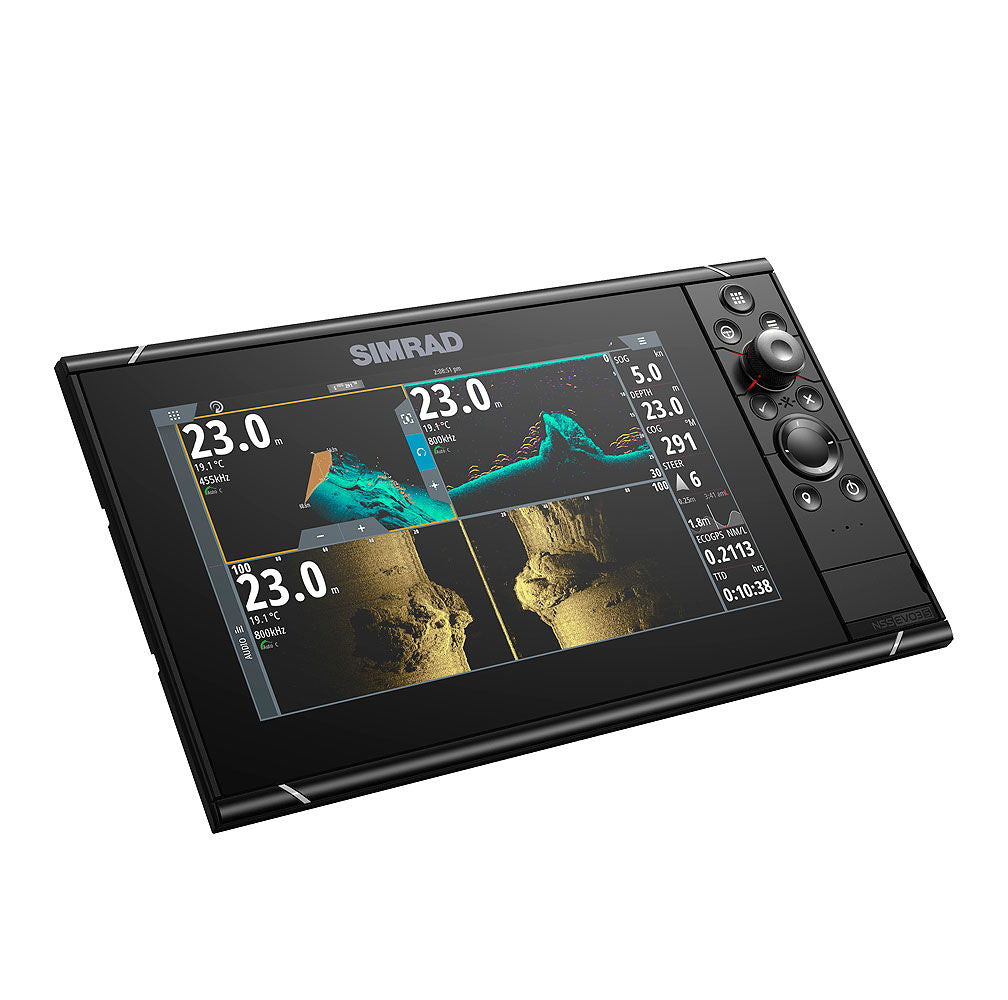 Simrad NSS9 EVO3S montert i båt
