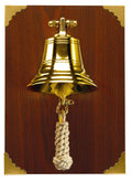 Skipsklokke på treplate messing 10 cm 17x25 cm forfra