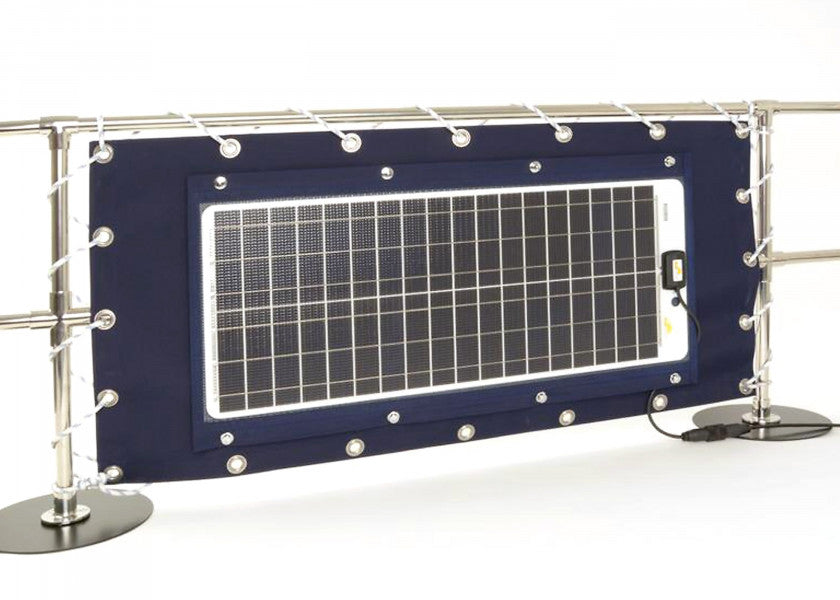 Solcellepanel 38 W med tekstilkant 873 x 431 mm fleksibelt - SUNWARE montert på båt