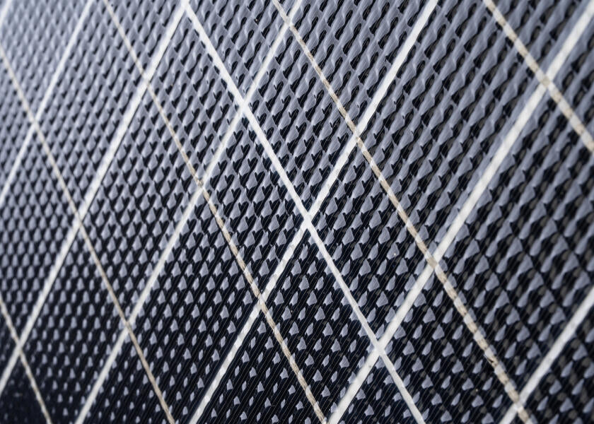 Solcellepanel TX-Rail 22039 90 W for rekkemontering - SUNWARE nærbilde av tilkobling