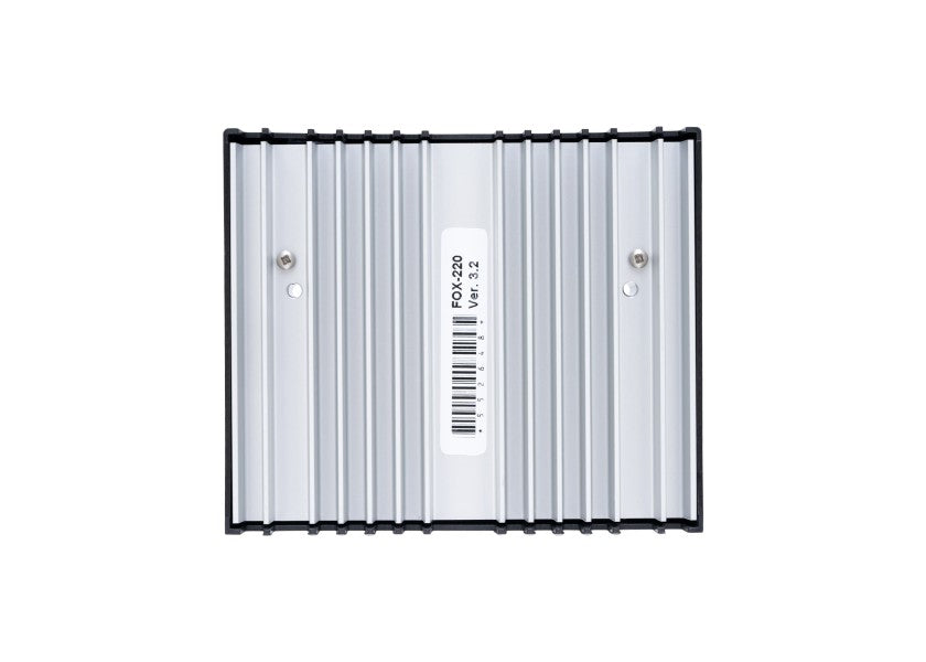 Solcelleregulator FOX-220 LED PWM 22A 12/24V montert i båt