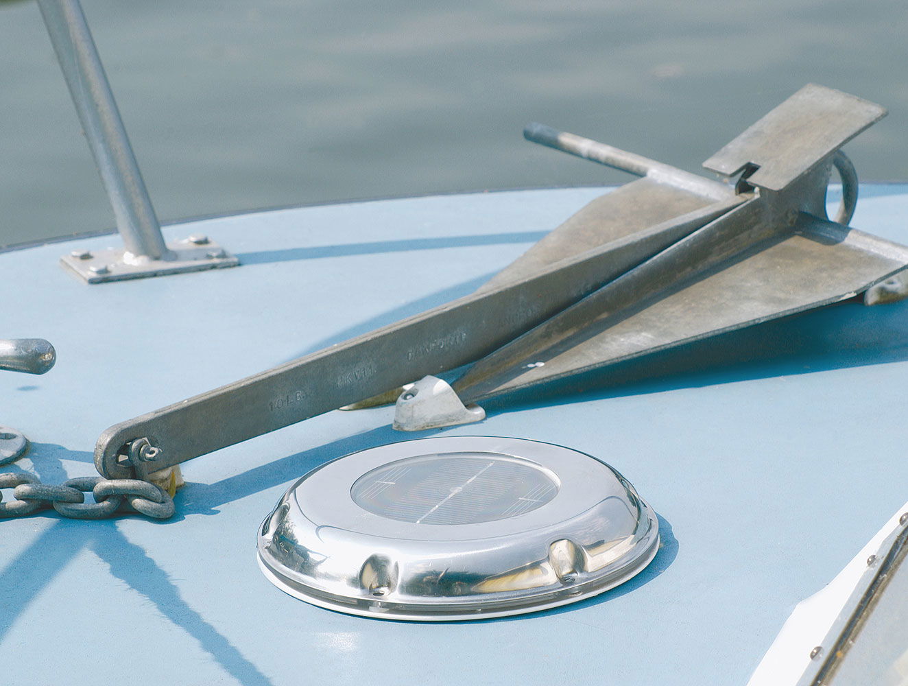 Detaljbilde av Solcellevifte med NiMH-batteri 215 mm 25 m³/t