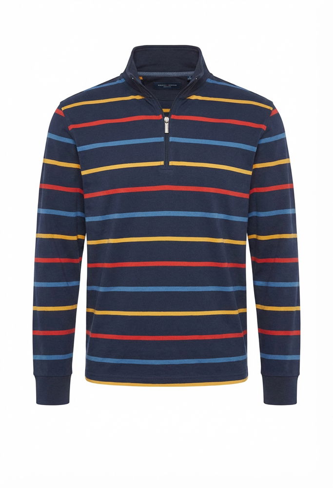 Stripet sweater i single jersey med maritimt mønster montert på modell