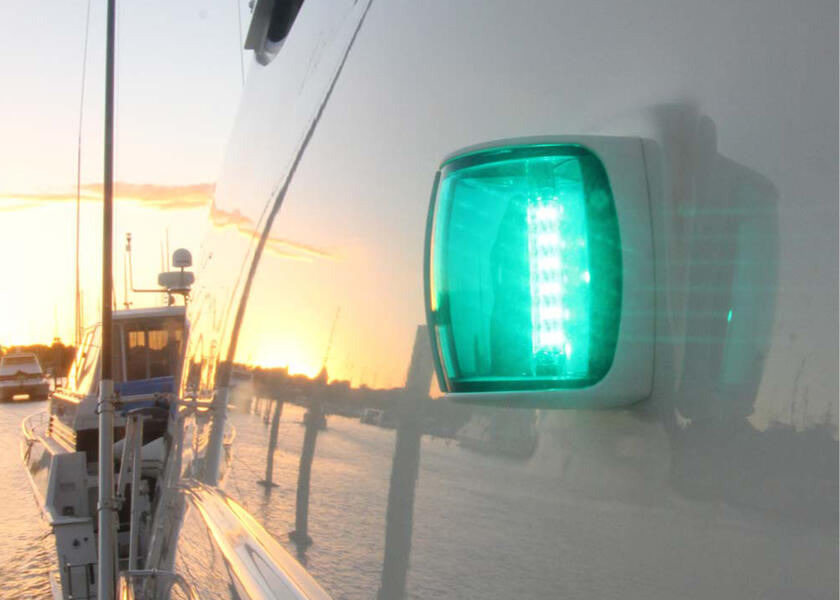 Styrbordlanterne NaviLED PRO LED hvit med kabeltilkobling