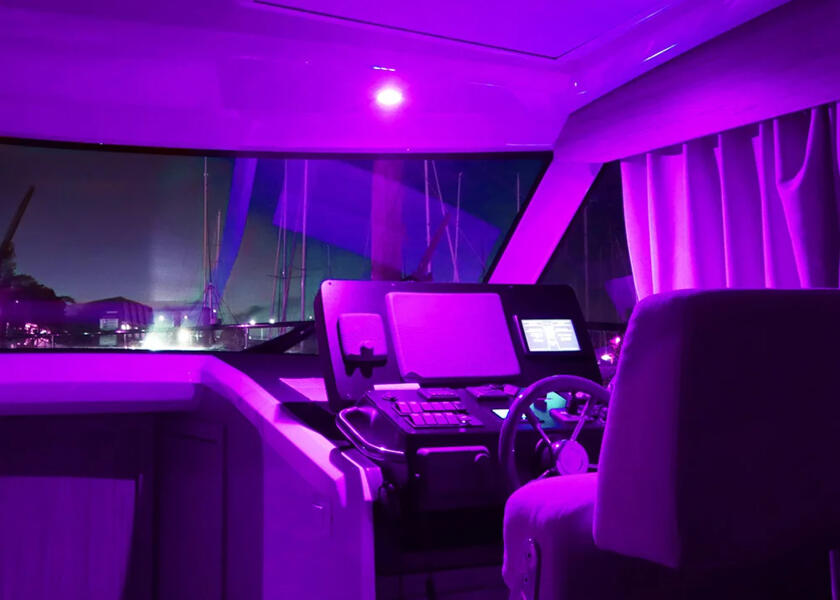 Taklampe APELO LED75 RGB/W hvit montert