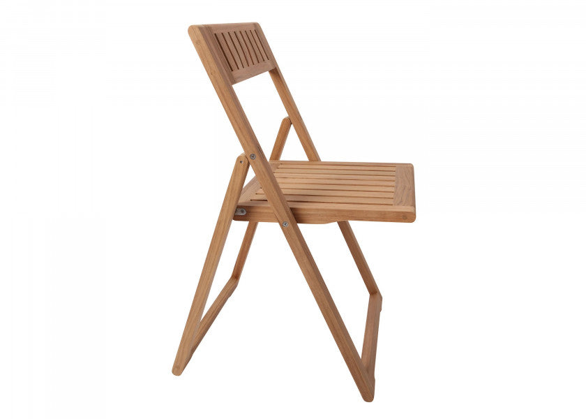 Teak klappsett med bord og to klappstoler 70x50 cm i bruk