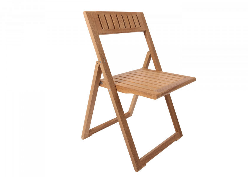 Teak klappsett med bord og to klappstoler 70x50 cm montert på terrasse