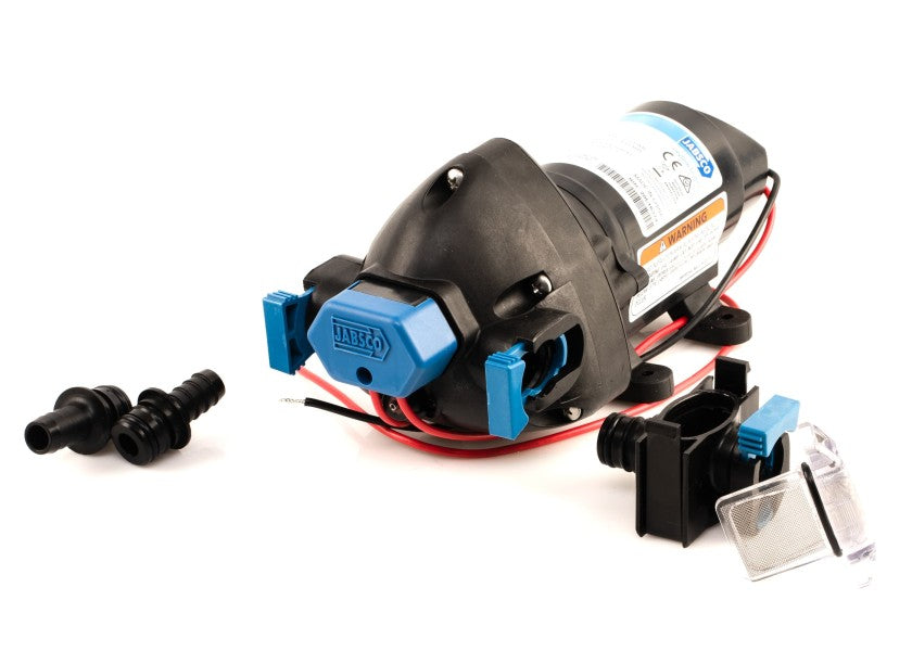 Nærbilde av tilkobling på Trykkvannspumpe PAR-MAX 2 12V 7,6 l/min 2,4 bar - Jabsco