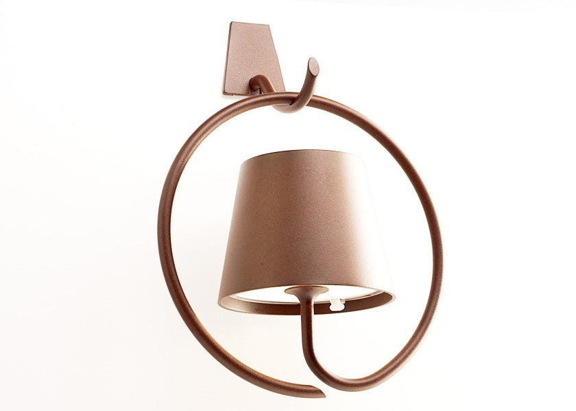 Vegglampe POLDINA med brakett oppladbar rustfarge bakside