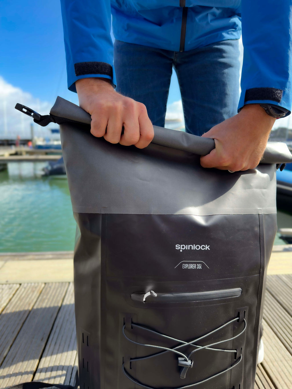 Venture 35L sekk vannavvisende 45x18x30 cm bakside